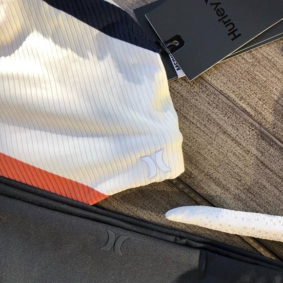 🌴🔆HURLEY- REVERSIBLE MRITIME BIKINI SET🔆🌴 - Picture 9 of 15